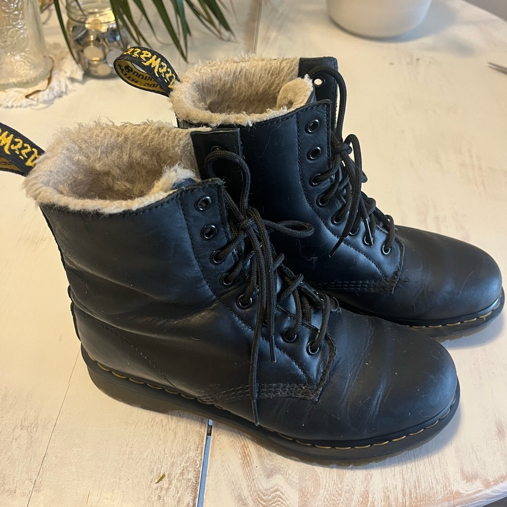 Dr. Martens furry lined. Serena boots